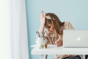 Pročitajte više o članku Unutarnje blokade koje te koče u businessu i kako ih prevladati
